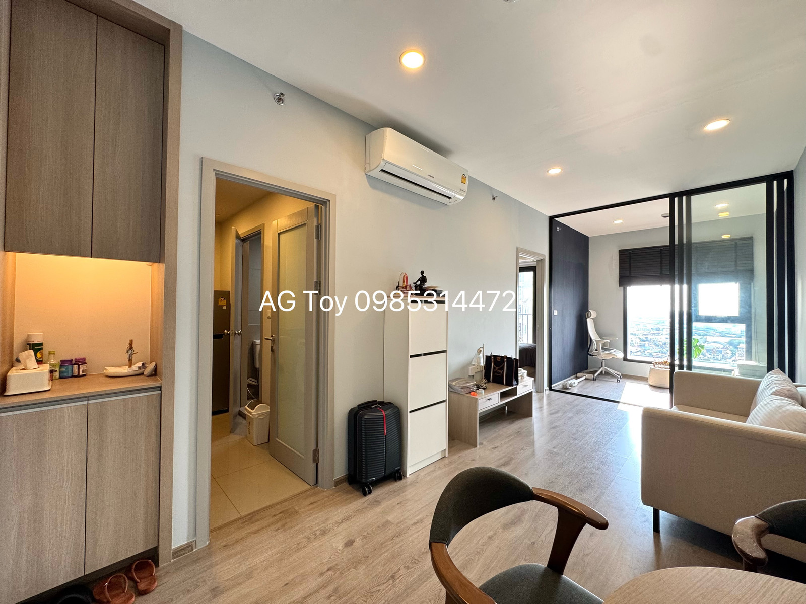 For rent, corner room, river view, Chapter one flow Bangpo For rent, corner room, river view, Chapter one flow Bangpo