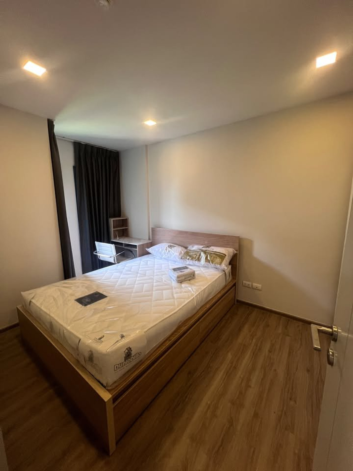For Rent: The Base Sukhumvit 50, 1 bedroom, 1 bathroom, beautiful room, fully furnished. Ready to move in For Rent: The Base Sukhumvit 50, 1 bedroom, 1 bathroom, beautiful room, fully furnished. Ready to move in