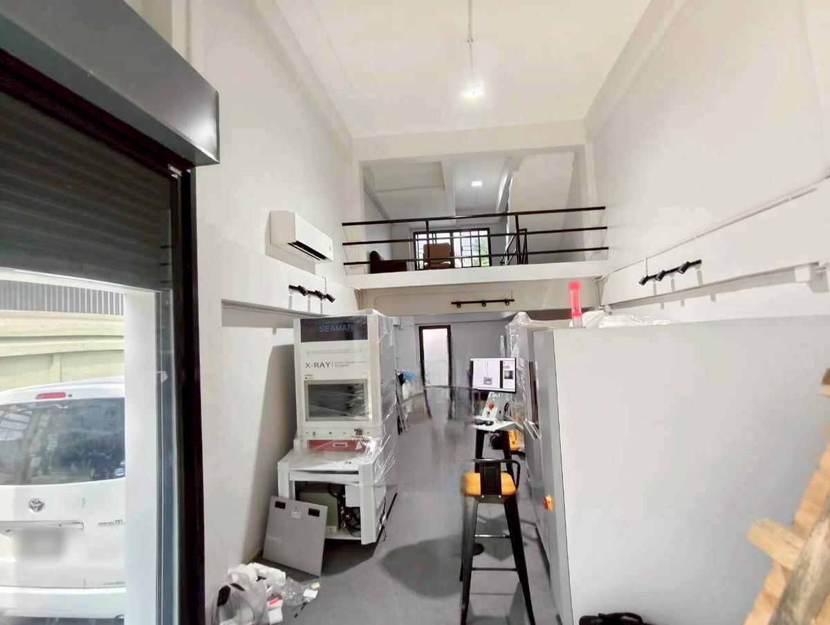 Urgent sale! Commercial building, 4 and a half floors, completely renovated. Bang Phli Niwet Village  With furniture (corner house) Bang Phli-King Kaew Suitable for living, an office or a chic cafe. – รูปที่ 4