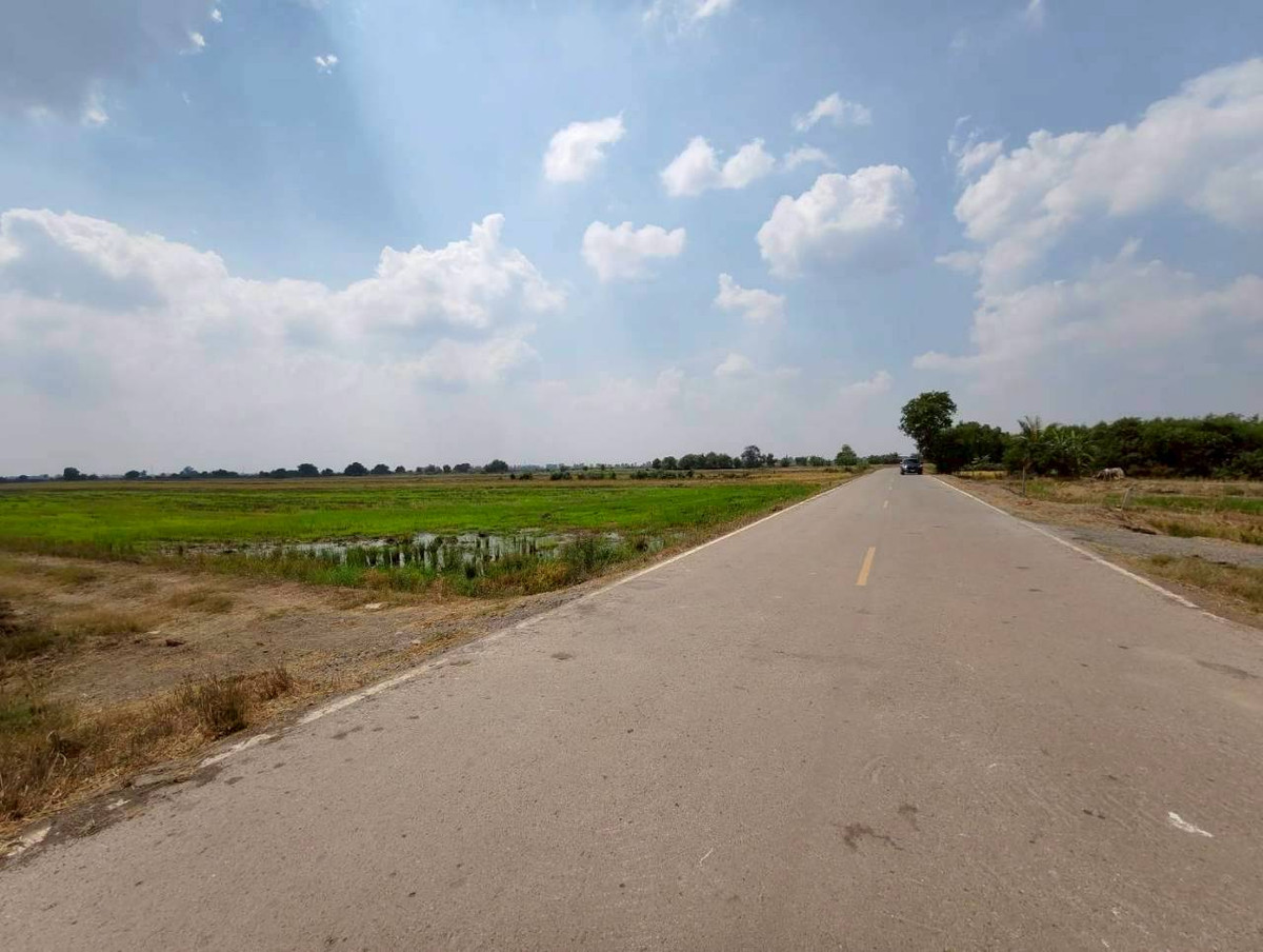 Urgent sale! Bang Nam Priao land, 15 rai, 1 ngan, 34 square wah, next to a public paved road, prime location, cheapest price in this area. – รูปที่ 2