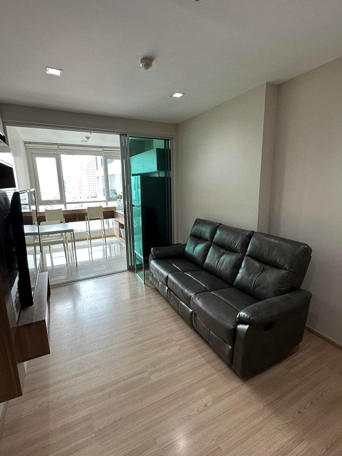 For Rent : Rhythm sathorn 1ห้องนอน 1ห้องน้ำ ห้องสวย เฟอร์นิเจอร์ครบ พร้อมเข้าอยู่ – รูปที่ 2