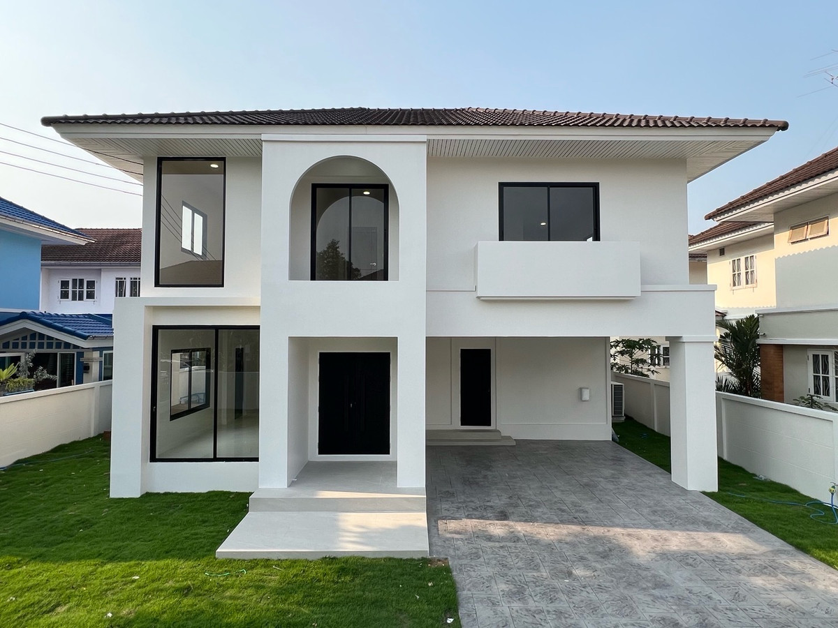 House in Rattanathibet area, 4 bedrooms, 4 bathrooms.