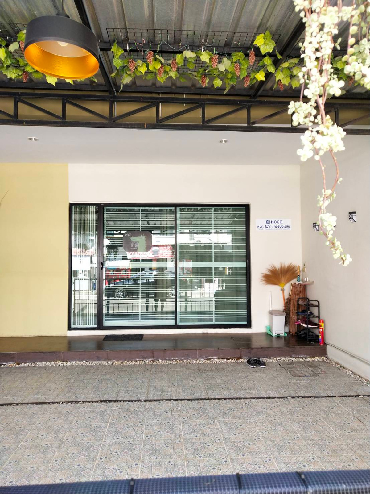 urgent! Townhome for sale, Pruksa Village 7 (Delight), Pracha Uthit 90, fully furnished, 4 air conditioners, ready to move in, convenient location near the market. – รูปที่ 2