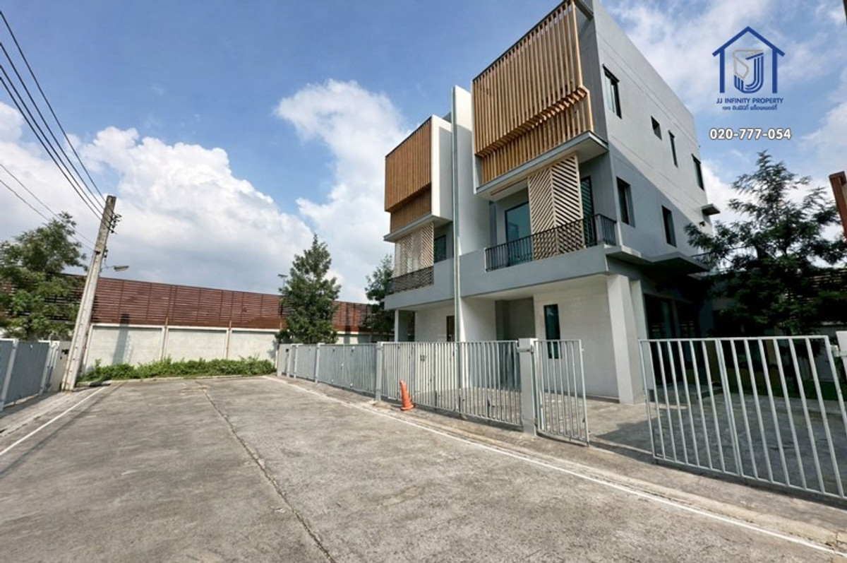 ขายบ้านแฝด 3 ชั้น หมู่บ้านเดอะ ทริปเปิ้ล 113 ซอยสุขุมวิท 113 ใกล้BTS สำโรง – รูปที่ 2