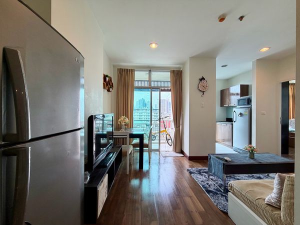 💎RARE ITEM💎Corner room, 2 bedrooms, 2 bathrooms, 60 sq m, location in front of the project. View of the Chamchuri Tree Garden There are only 2 rooms on 1 floor. Chewathai Ratchaprarop selling at HOT DEAL price🔥 Contact📲 0811-357-563