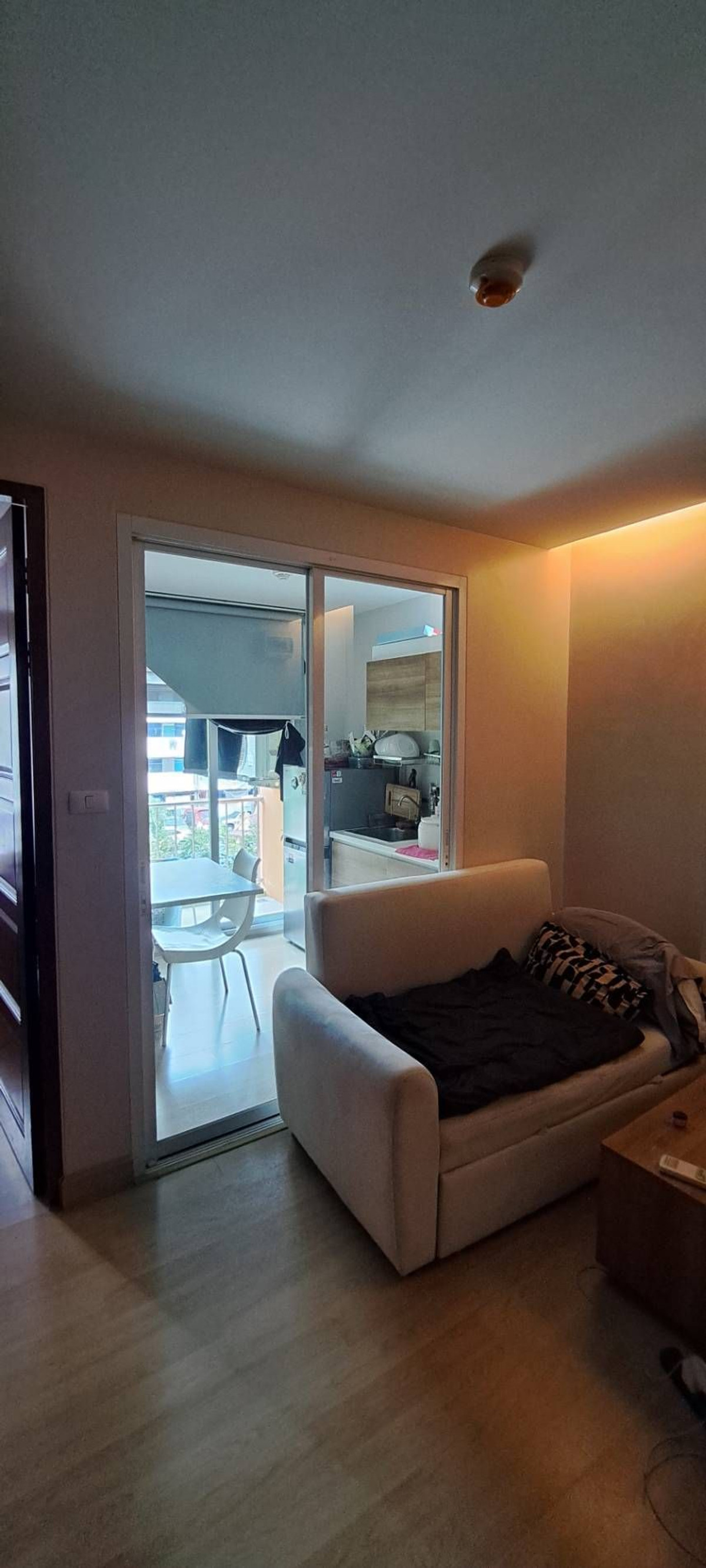 🏢 ใกล้ MRT ห้วยขวาง ทำเลดีมากกกก! | ขายด่วน Emerald Residence Ratchada – รูปที่ 2