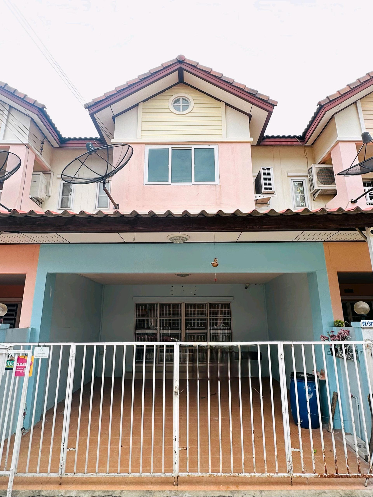 Townhouse for sale Suetrong-Saimai Village Beautifully decorated house. Fully furnished and electrical appliances Ready to move in Townhouse for sale Suetrong-Saimai Village Beautifully decorated house. Fully furnished and electrical appliances Ready to move in