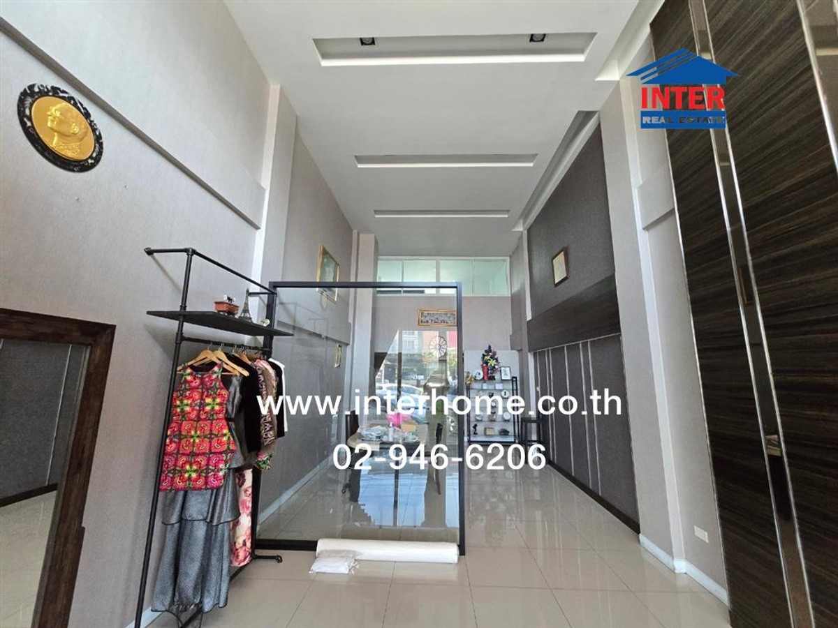 อาคารพาณิชย์ 4.5 ชั้น 24 ตร.ว. หมู่บ้านเดอะครีเอเทียร์ ซอยสุไลมาน ถนนพระยาสุเรนทร์ ถนนปัญญาอินทรา ถนนรามอินทรา เขตคลองสามวา กรุงเทพมหานคร – รูปที่ 2