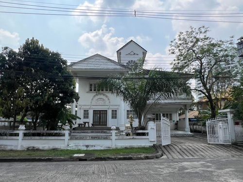 ให้เช่า!! คฤหาสน์หรู 5 ห้องนอน 650 ตร.ม. ติดถนนรามอินทรา & รถไฟฟ้าสายสีชมพู | หมู่บ้านแมกไม้ รามอินทรา 103/3