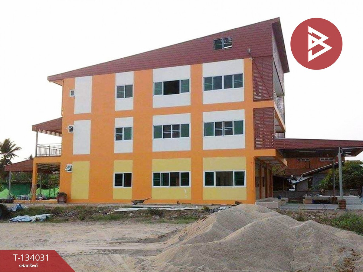 Commercial building for sale, 3 and a half floors, 3 units, Si Satchanalai, Sukhothai, prime location in the heart of the community. – รูปที่ 2