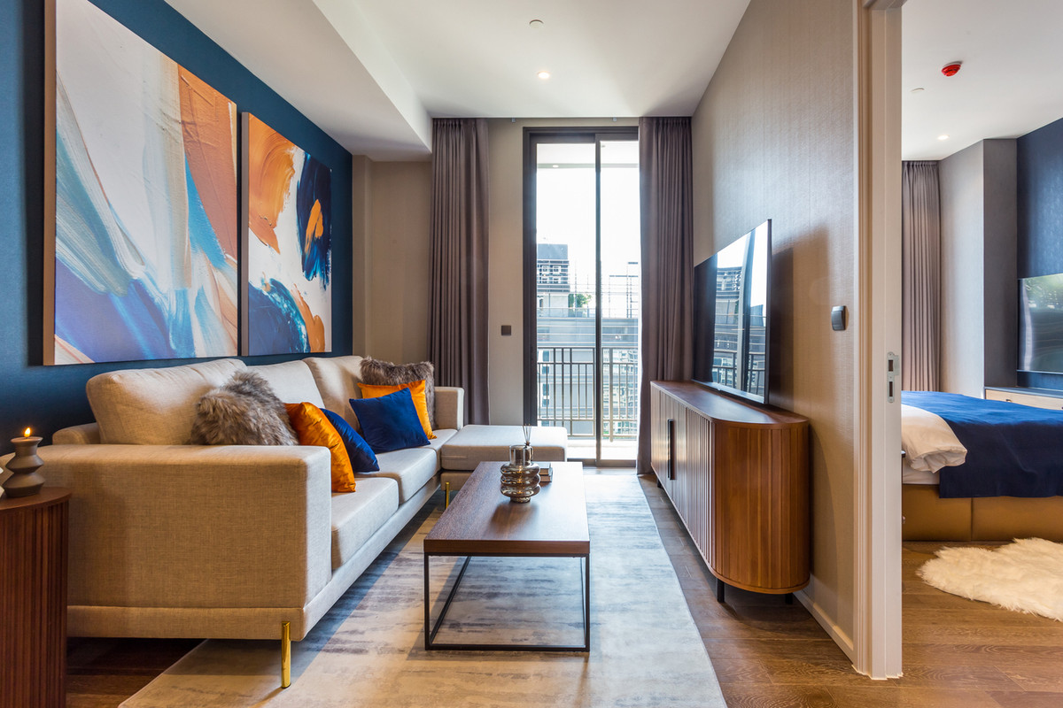 FQ ขายคอนโด Muniq Langsuan ราคา 21,900,000 บาท [KOsr260203]