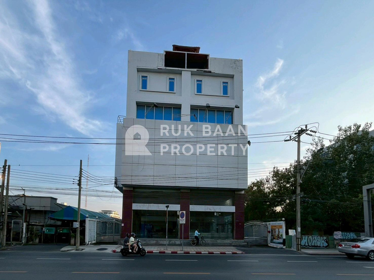 อาคารพาณิชย์ออฟฟิศ จอดรถ 10 คันเดินทางไปได้ พระราม 9 เลียบด่วน