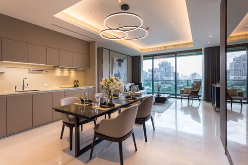 FQ ขายคอนโด Sindhorn Tonson ราคา 24,900,000 บาท [KOsr260219]