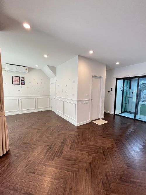 K-6759 for sale! V Compound Bangna Srinakarin, empty house near Mega Bangna.