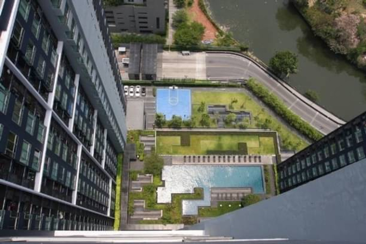 Condo for Rent: The Base Sukhumvit 77 Near BTS On Nut (approx. 800 meters) Condo for Rent: The Base Sukhumvit 77 Near BTS On Nut (approx. 800 meters)
