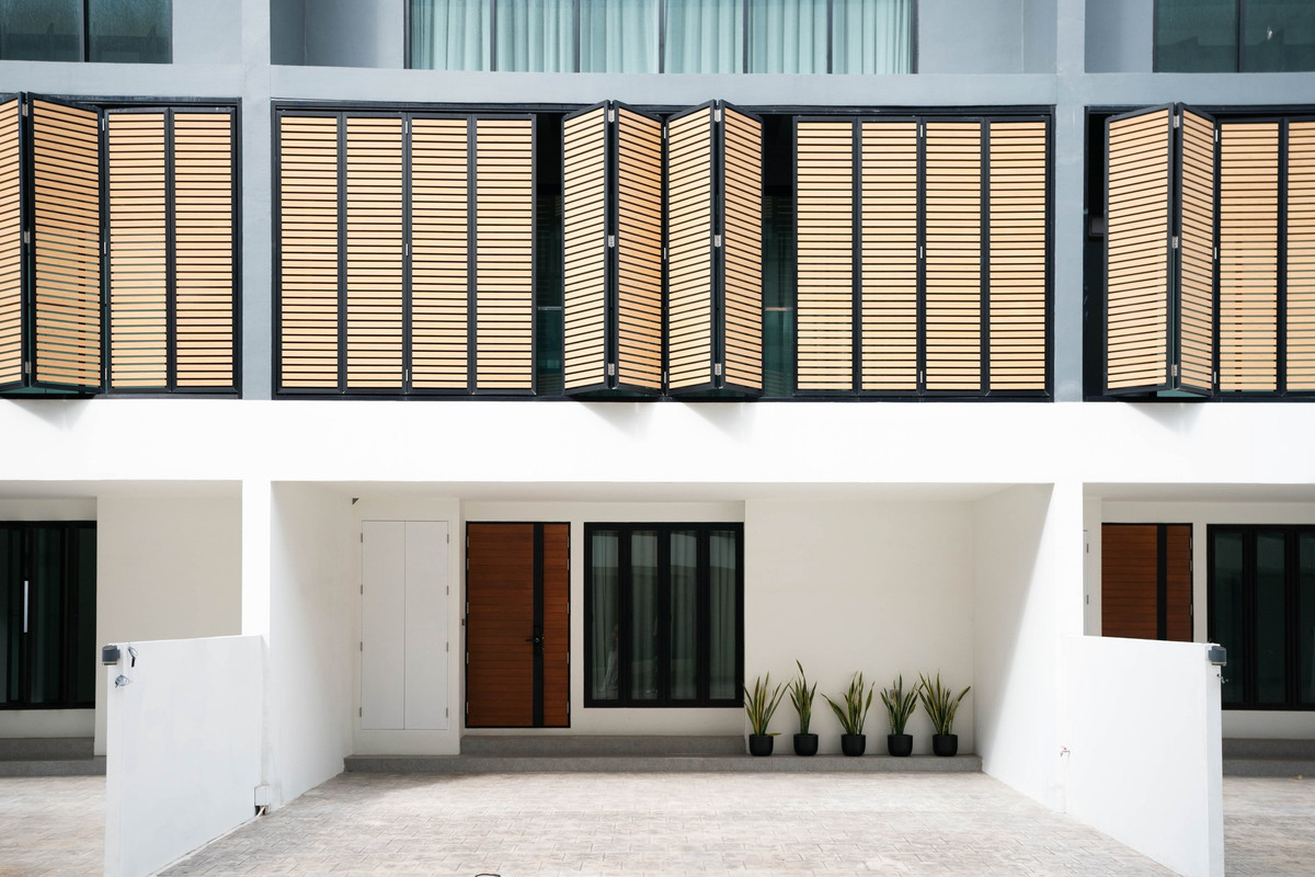 For sale Town house  in Liab Duan Ramintra! Easy to go ladprao and Ekkamai near Express way and Shopping mall