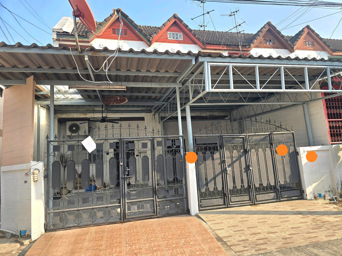 For rent, 2-story townhouse, corner house, Ekkachai 46, community near Big C Kanlapaphruek. For rent, 2-story townhouse, corner house, Ekkachai 46, community near Big C Kanlapaphruek.