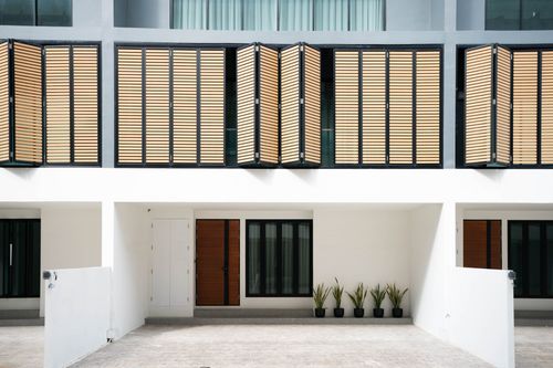 For sale Town house  in Liab Duan Ramintra! Easy to go ladprao and Ekkamai near Express way and Shopping mall
