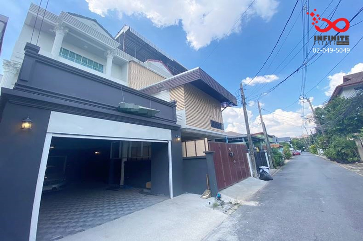 Townhome for sale, 3 floors, 38 square meters, Lat Phrao 42, Lat Phrao Road, beautiful, ready to move in.