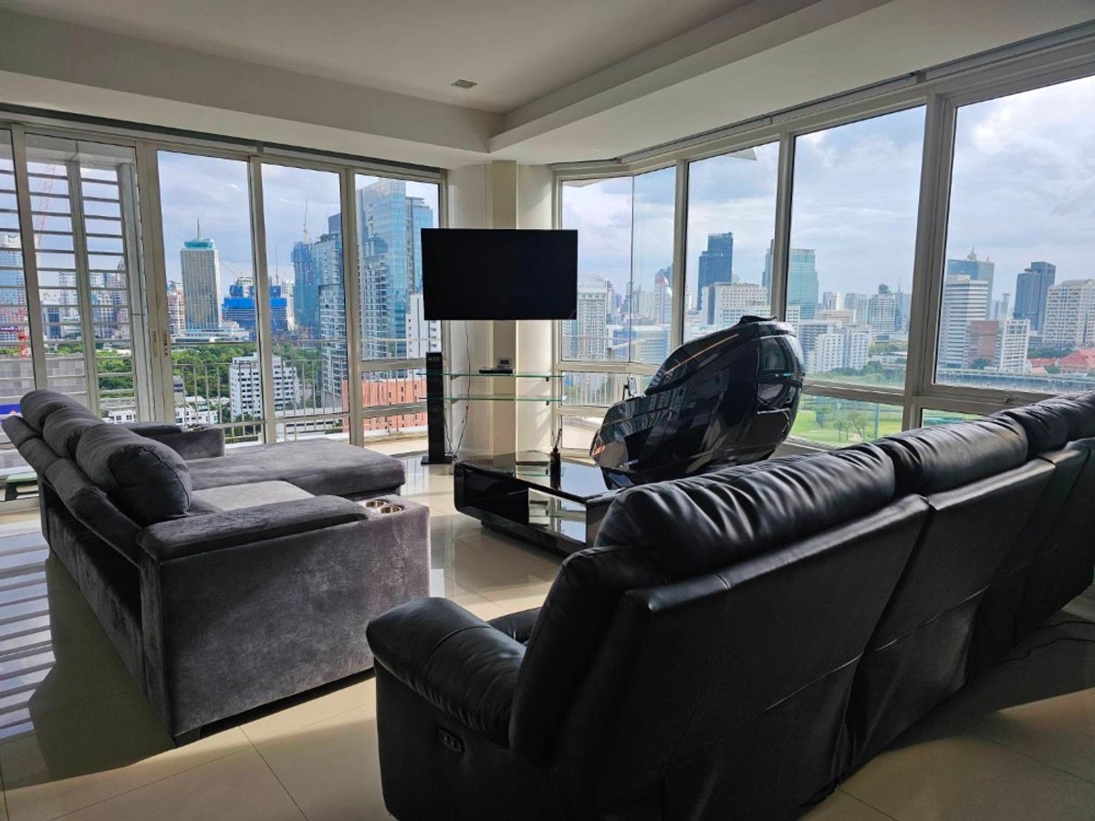 🏢✨Condo for sale in Ratchadamri area at Baan Ratchaprasong, 3 bedrooms, corner room, fully furnished, golf course view, 5 minutes walk to BTS Ratchadamri. 🏢✨Condo for sale in Ratchadamri area at Baan Ratchaprasong, 3 bedrooms, corner room, fully furnished, golf course view, 5 minutes walk to BTS Ratchadamri.