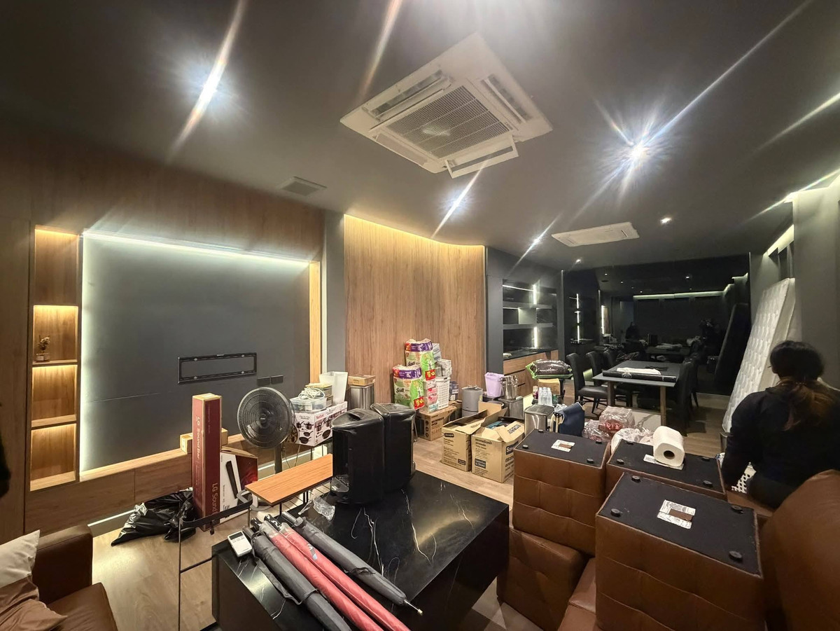 ให้เช่าบ้านเดี่ยวหลังใหญ่ ทำเลดีใกล้BTSเอกมัย แอร์เฟอร์นิเจอร์ครบ มี3ห้องนอน4ห้องน้ำ1ห้องแม่บ้านพร้อมห้องน้ำ ราคาเช่าเดือนละ85,000บาท/เดือน – รูปที่ 4