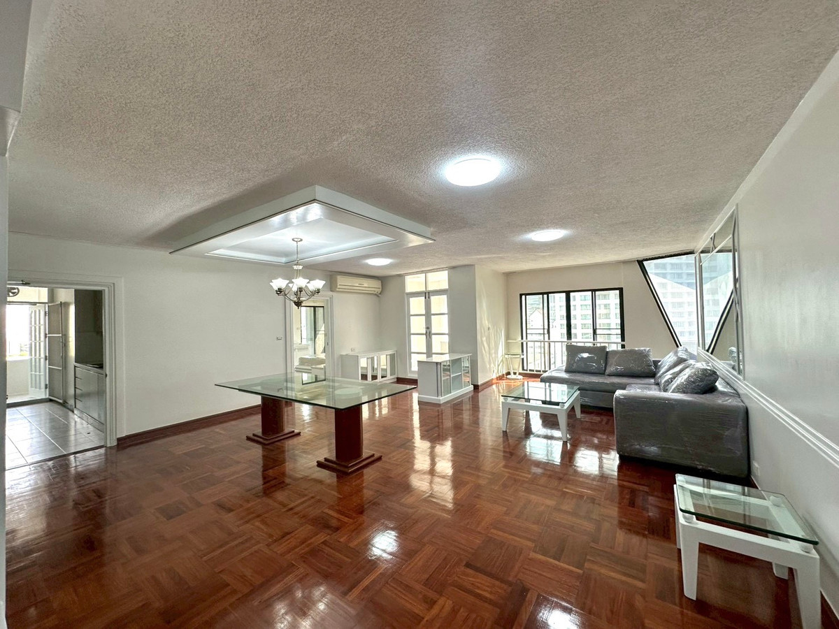 Condo for rent that allows pets 😼🐶Lang Suan area, 3 bedrooms, size 250 sq m., fully furnished, near BTS Chidlom, Central Chidlom, Central Embassy, centralwOrld, ready to move in. Condo for rent that allows pets 😼🐶Lang Suan area, 3 bedrooms, size 250 sq m., fully furnished, near BTS Chidlom, Central Chidlom, Central Embassy, centralwOrld, ready to move in.