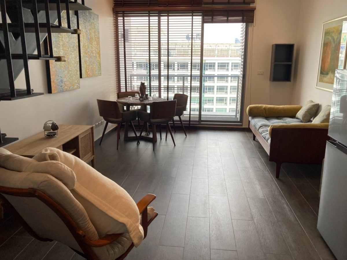 ให้เช่า The Lofts Ekkamai ☎️ 0912322009 ให้เช่า The Lofts Ekkamai ☎️ 0912322009
