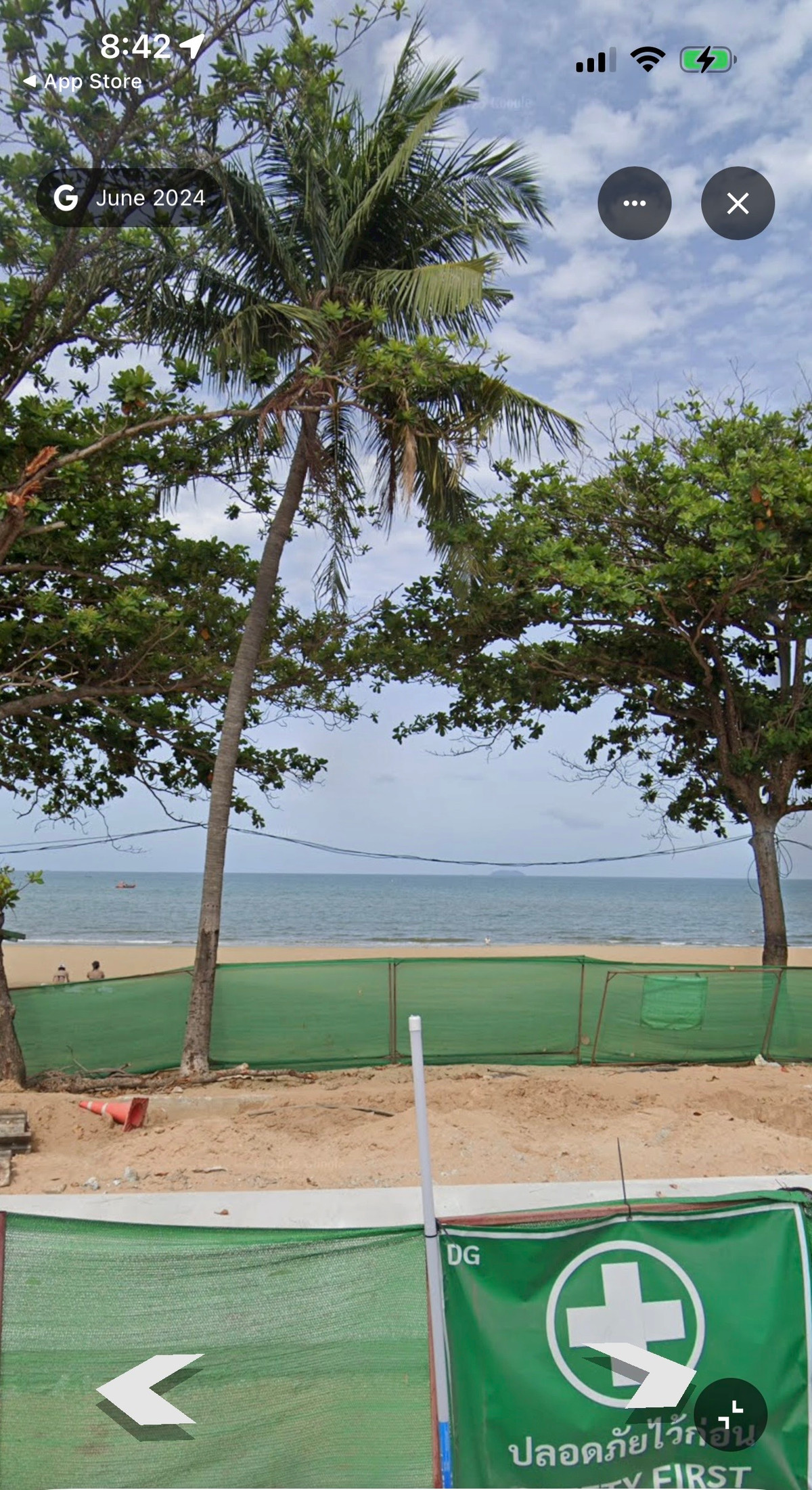 Land Jomtien sai 1 beach front Pattaya for sell: 20-2-70 Rai 1,757,500,000 Am: 0656199198