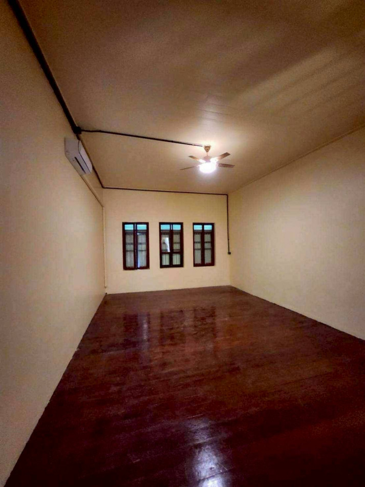 ให้เช่าอาคารเก่า 100 ปี พื้นที่ใช้สอย 200 ตร.ม. ย่านสุรวงศ์ ใกล้เซ็นทรัล บางรัก – รูปที่ 3