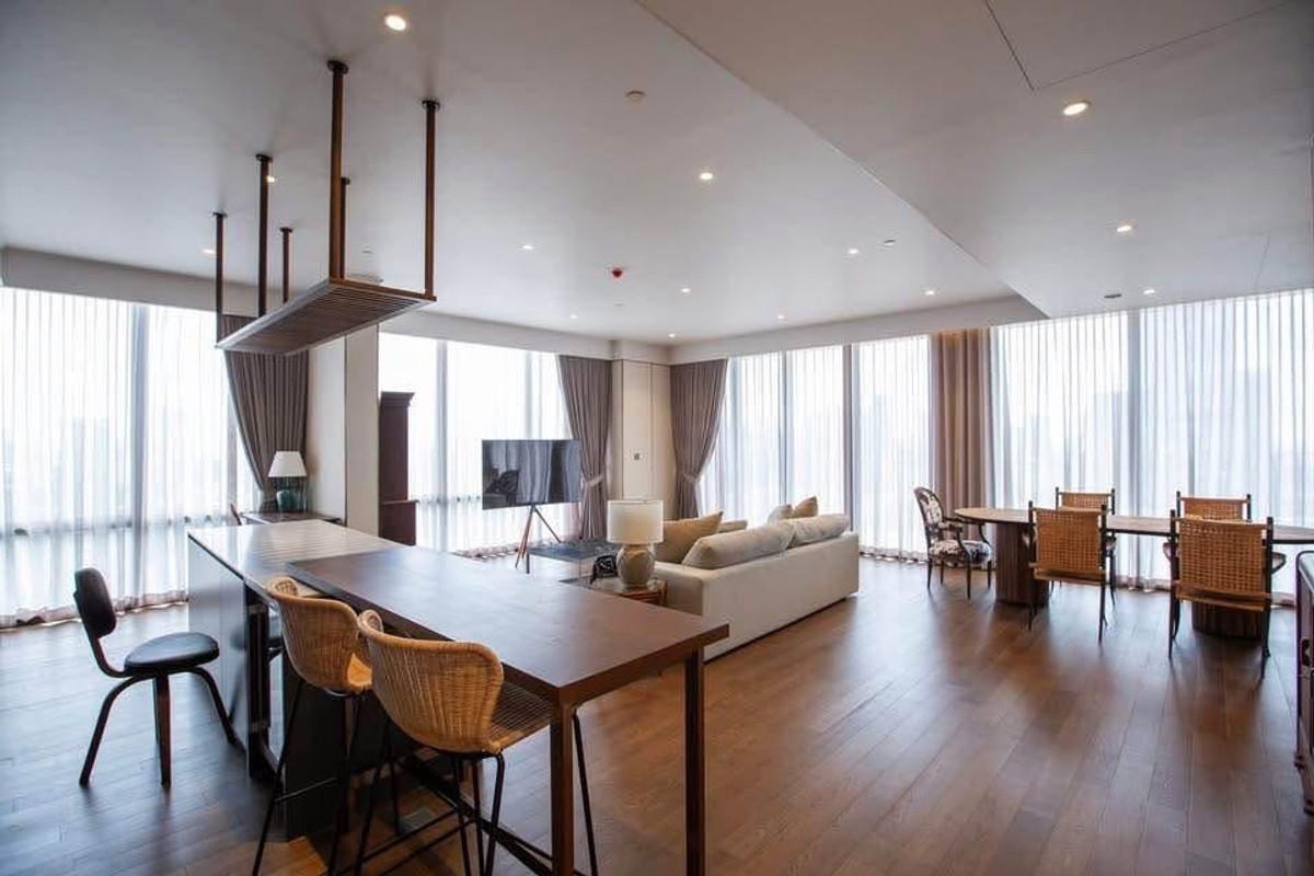 Muniq Langsuan Penthouse: 3bed 3.5bath 280sqm. 149,000,000 Am: 0656199198 Muniq Langsuan Penthouse: 3bed 3.5bath 280sqm. 149,000,000 Am: 0656199198