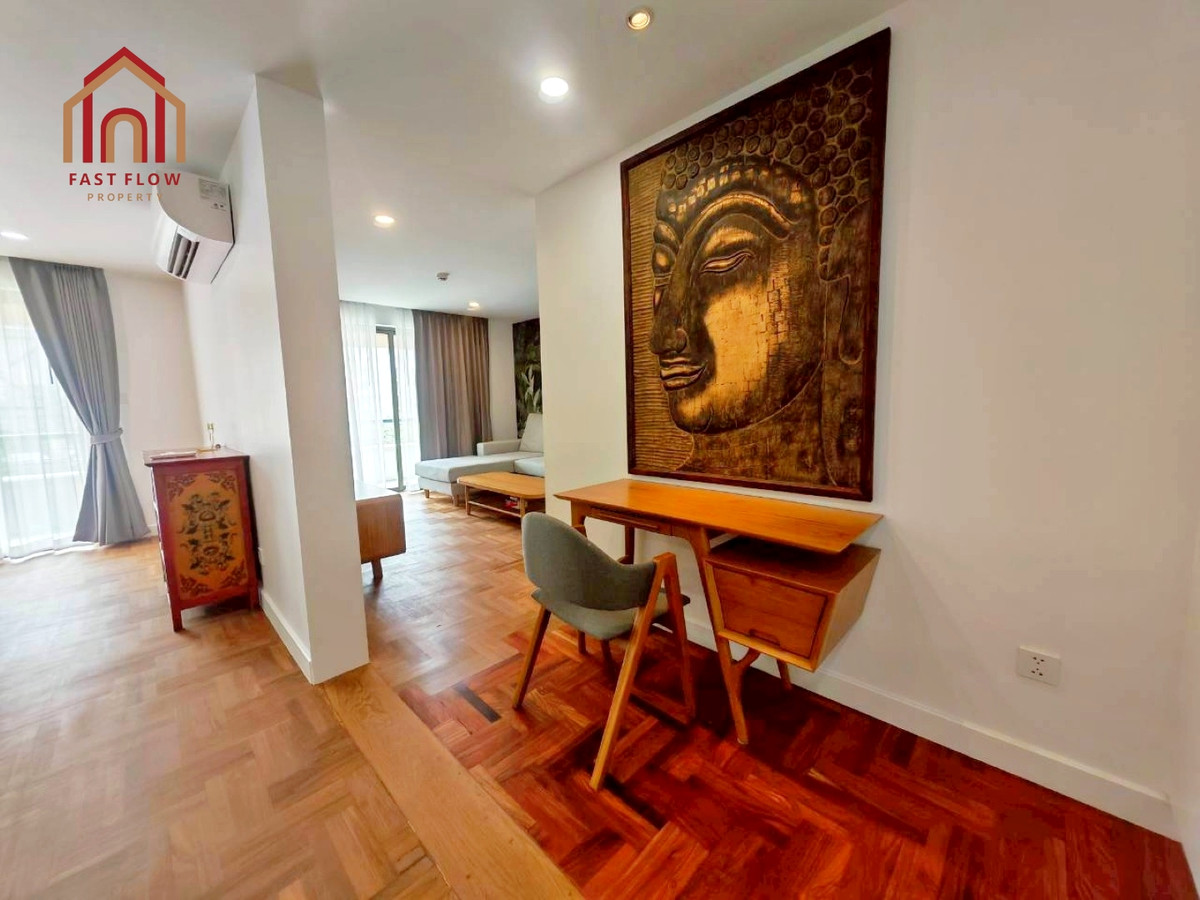 Resort-style condo for sale, 124.37 sq m, behind Phayathai 2 Hospital, 3 parking spaces, newly renovated. Near BTS Sanam Pao and BTS Ari. Varasupha Executive Place Condo, Soi Phahonyothin 1. – รูปที่ 2