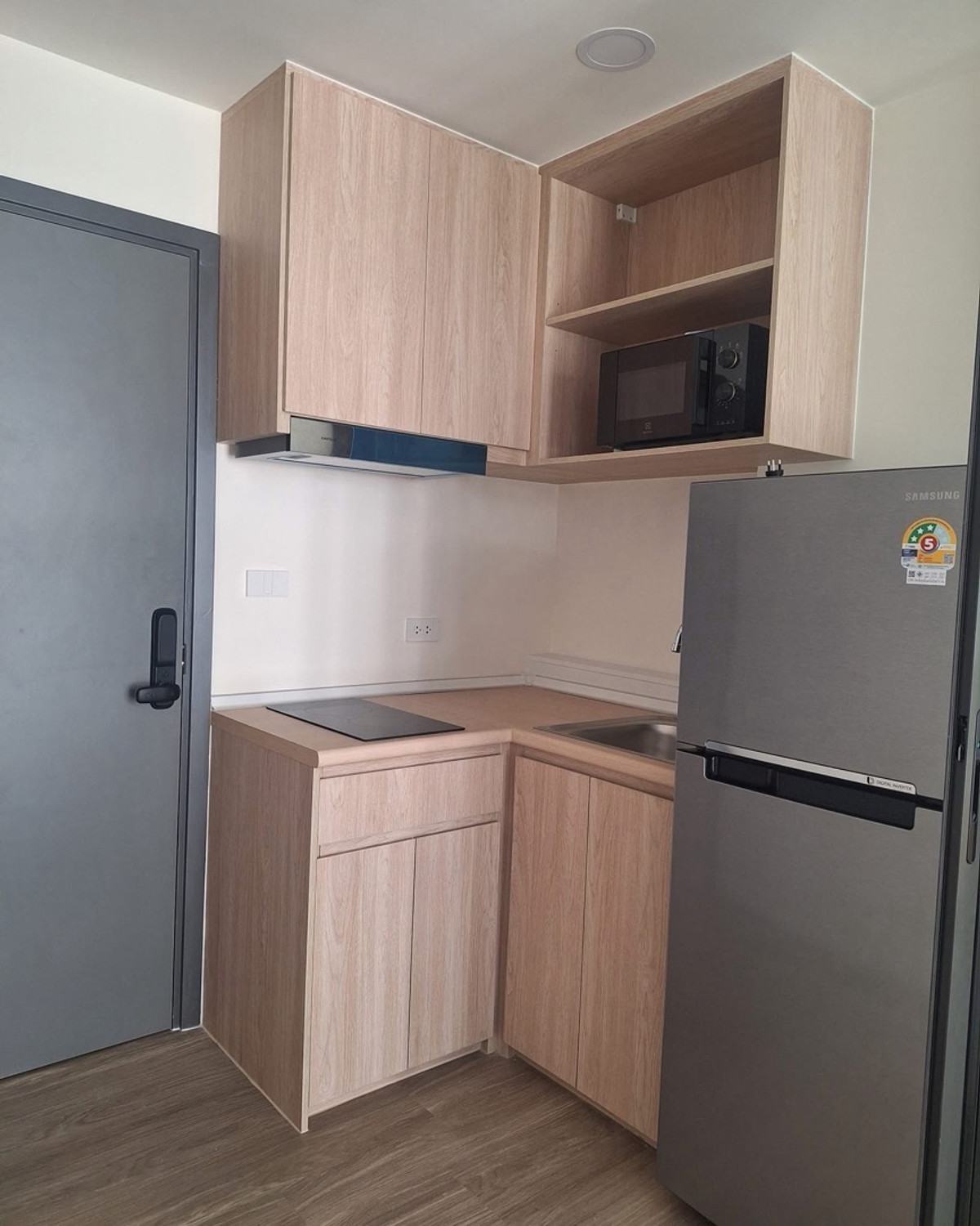 Urgent for rent🔥🔥New room just transferred Urgent for rent🔥🔥New room just transferred