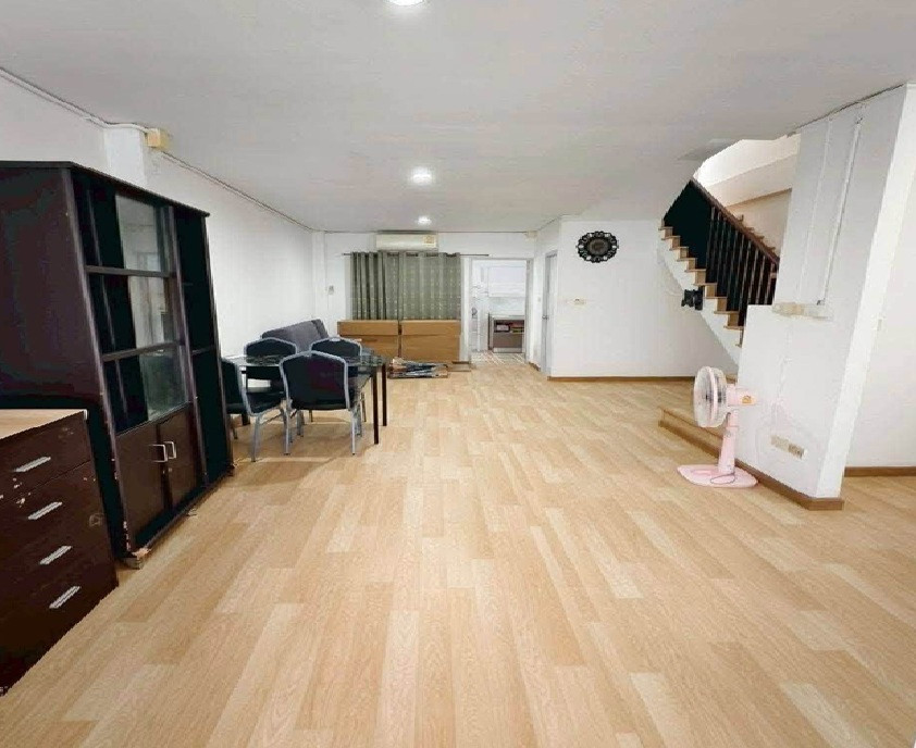For Rent ให้เช่าทาวโฮม 3.5 ชั้น / โครงดาร The Attic Lite แจ้งวัฒนะ / ดิ แอททิค ไลท์ แจ้งวัฒนะ / ซอยแจ้งวัฒนะ-ปากเกร็ด 24 / หลัง เซ็นทรัล แจ้งวัฒนะ ใกล้รถไฟฟ้าสายสีชมพู / หลังมุม / แอร์ 4 เครื่อง / เฟอร์ฯ บางส่วน / อยู่อาศัย หรือ Home Office ไม่จดบริษัท – รูปที่ 2