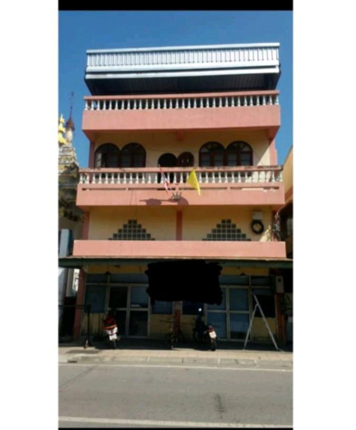 🏢 3-storey detached commercial building in the heart of Mae Hong Son city, land 70 sq m, usable area 340 sq m, 6 bedrooms, 6 bathrooms, suitable for doing business + living, selling for 6.5 million, title deed ready to transfer 📞 Luk Jeab 065-536-5165 #Ma 🏢 3-storey detached commercial building in the heart of Mae Hong Son city, land 70 sq m, usable area 340 sq m, 6 bedrooms, 6 bathrooms, suitable for doing business + living, selling for 6.5 million, title deed ready to transfer 📞 Luk Jeab 065-536-5165 #Ma
