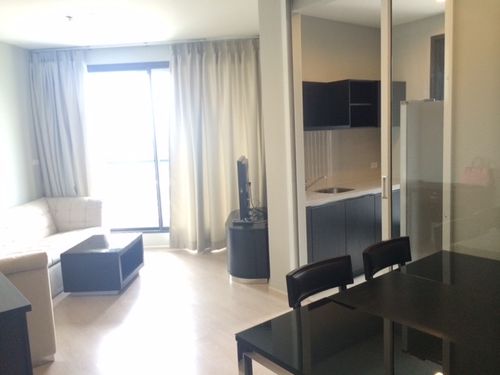 For Rent Condo Rhythm 44/1 (BTS Phra Khanong) (S03-2632)