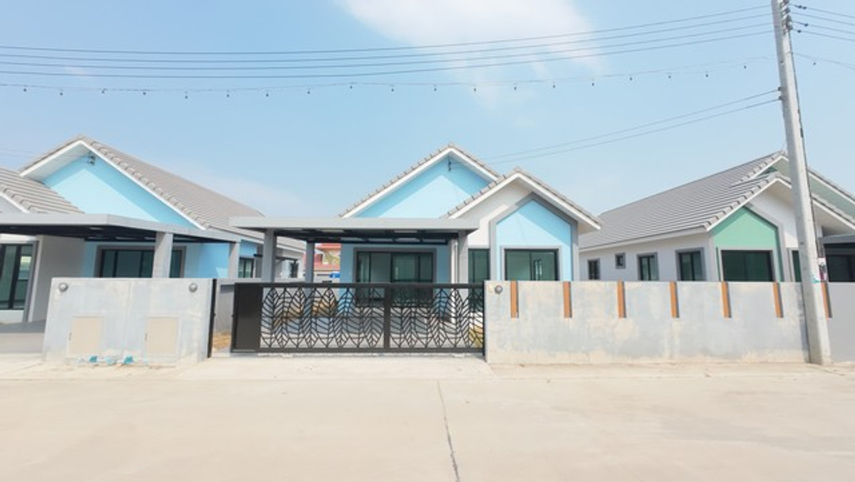 Single house, Nakhon Pathom, beautiful house, complete functions, near Kamphaeng Saen community. Single house, Nakhon Pathom, beautiful house, complete functions, near Kamphaeng Saen community.