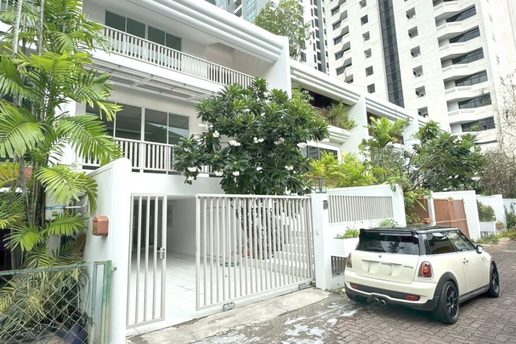ขาย ทาวน์โฮม สุขุมวิท 31 ขนาด 40 ตรว 3นอน 3น้ำ รีโนเวทใหม่