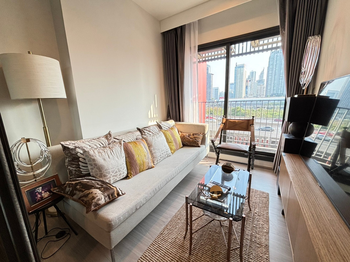 ⚡️Best price, beautifully decorated room, good view⚡️Life asoke hype 35 Sqm 1B1B🔥22,000 B only. If interested, contact to make an appointment to see Putter 0928895628 🔥Line:plustor_ss ⚡️Best price, beautifully decorated room, good view⚡️Life asoke hype 35 Sqm 1B1B🔥22,000 B only. If interested, contact to make an appointment to see Putter 0928895628 🔥Line:plustor_ss