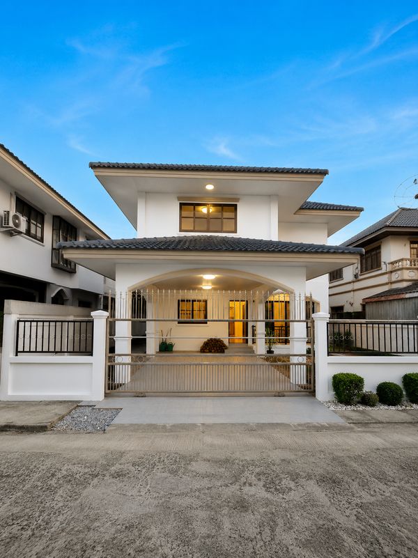  ขายบ้านเดี่ยว 2 ชั้น ม.บ้านสวน นครชัยศรี ทำเลดี รีโนเวทใหม่ บ้านสวยพร้อมพื้นที่ใช้สอยกว้าง 