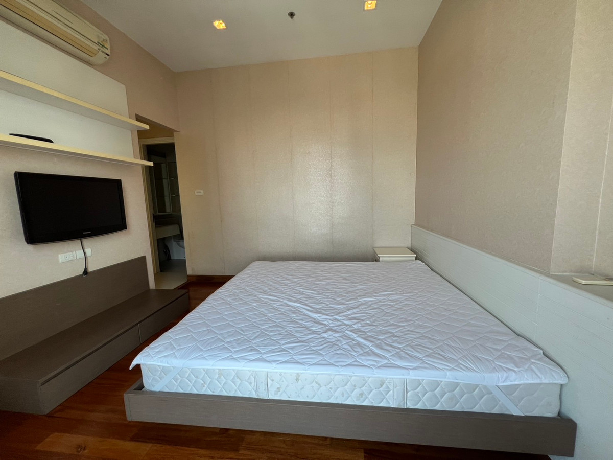 High Floor , White Room Ivy Sathon ( Soi10 ) 2bed2bath 69 Sqm Fullyfurnish ,Welcome Foreign 40,000- High Floor , White Room Ivy Sathon ( Soi10 ) 2bed2bath 69 Sqm Fullyfurnish ,Welcome Foreign 40,000-
