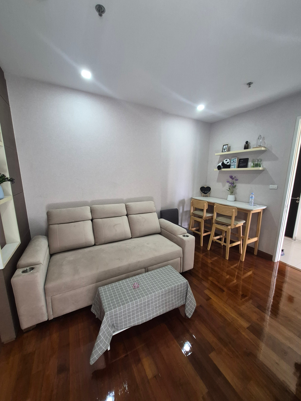 Luxury Room , Ivy Sathon ( Soi10 ) Studio 34.5 Sqm Fullyfurnish 19,000-