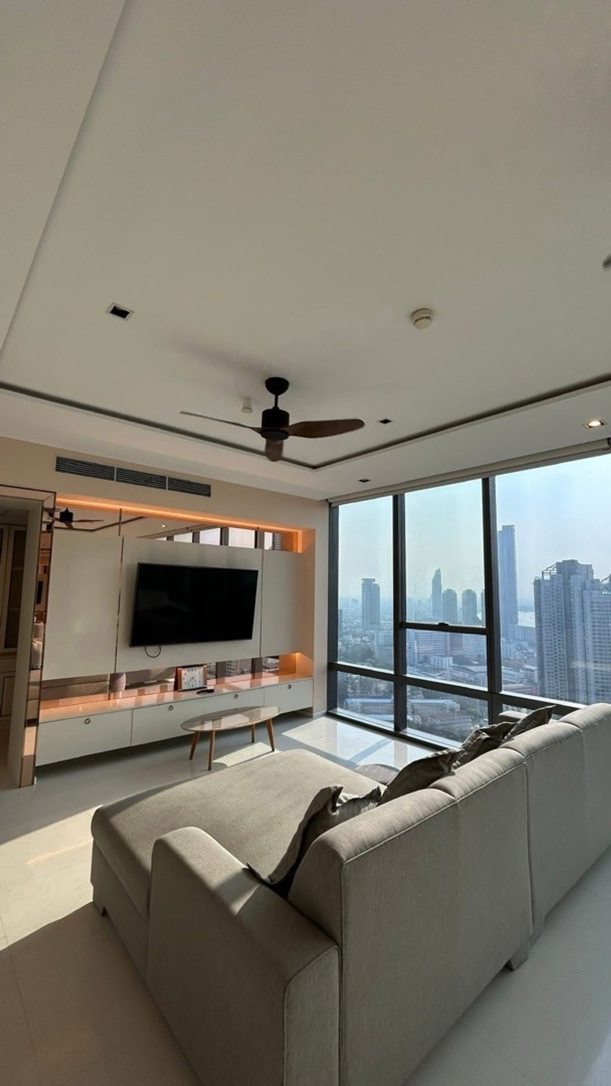 For Rent/ Sale📍the bangkok sathorn🛀2 bed 2 bath📞 0639399666