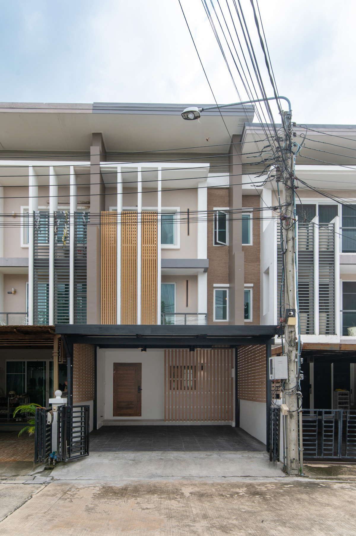 For Sale Townhouse/Townhome , TOWN AVENUE 60 Vibhavadi 60 , BTS-11 Infantry Regiment , Bang Khen , Lak Si , Bangkok ,CX-177978 For Sale Townhouse/Townhome , TOWN AVENUE 60 Vibhavadi 60 , BTS-11 Infantry Regiment , Bang Khen , Lak Si , Bangkok ,CX-177978