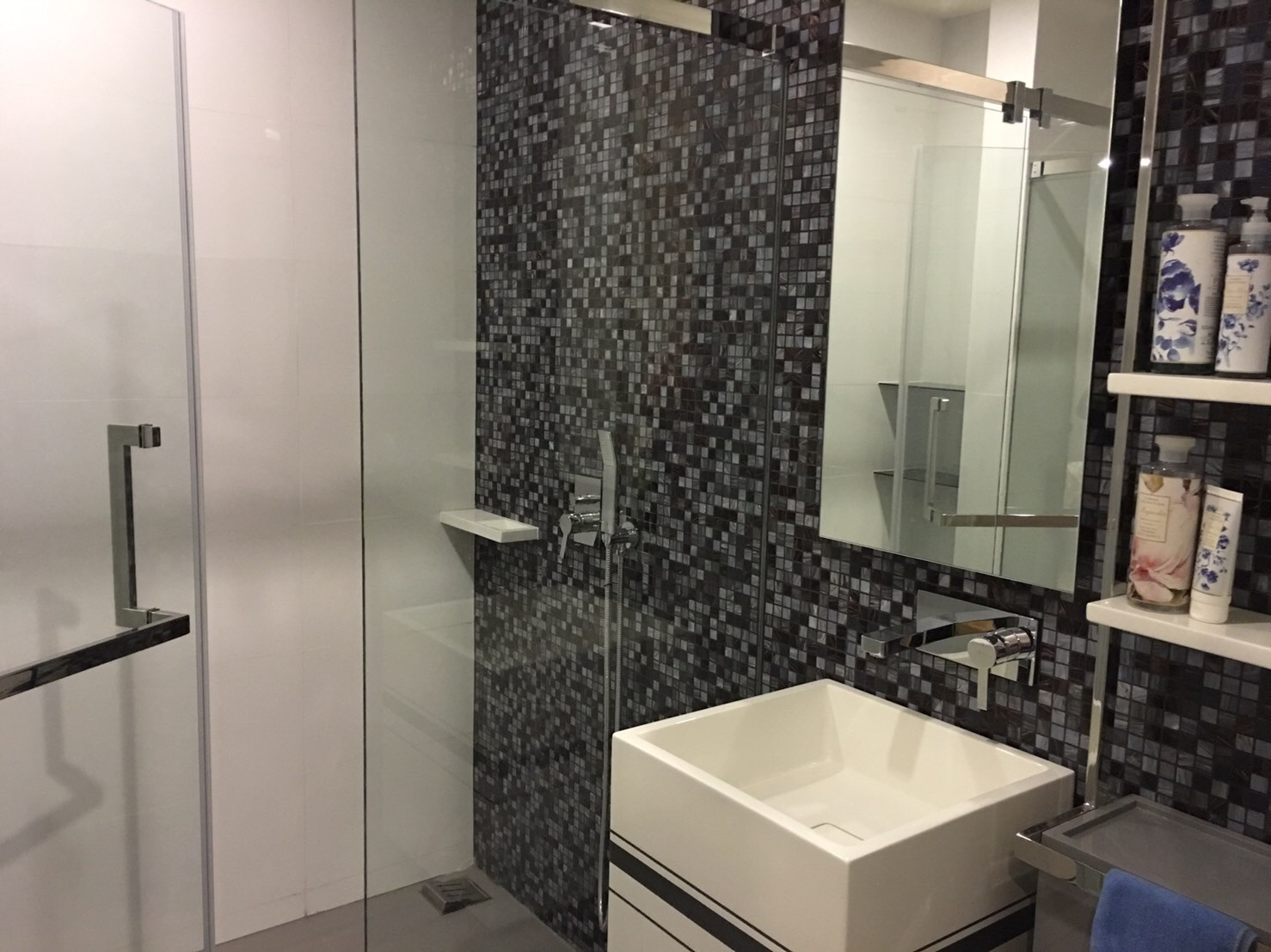 For sale ✨The Room Sathorn - TanonPun✨1 beds 1 baths, Size 46.7 sqm., near BTS / MRT Saint Louis (0.5 km) Tel.0982645161 