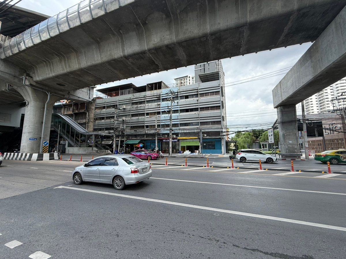 ขาย อาคารพาณิชย์ ทำเลดี ติดทางขึ้นรถไฟฟ้า MRT บางยี่ขัน ตรงข้ามตลาดอินดี้ เหมาะกับการลงทุน มีผู้เช่าตลอด