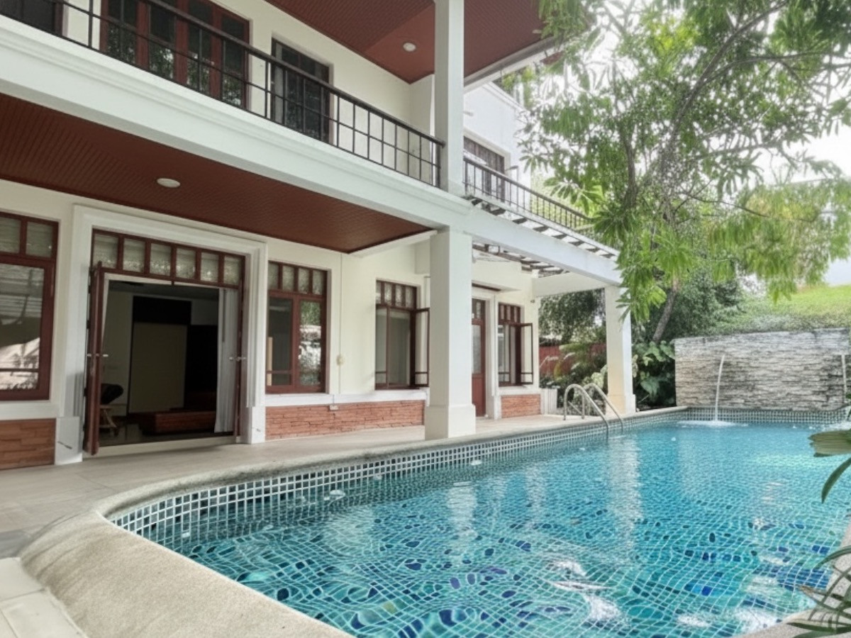 For rent: Thai-Modern Pool Villa in the heart of Ekkamai 10, on 620 sq m of land, 4 bedrooms, 5 bathrooms, suitable for living or doing business. For rent: Thai-Modern Pool Villa in the heart of Ekkamai 10, on 620 sq m of land, 4 bedrooms, 5 bathrooms, suitable for living or doing business.