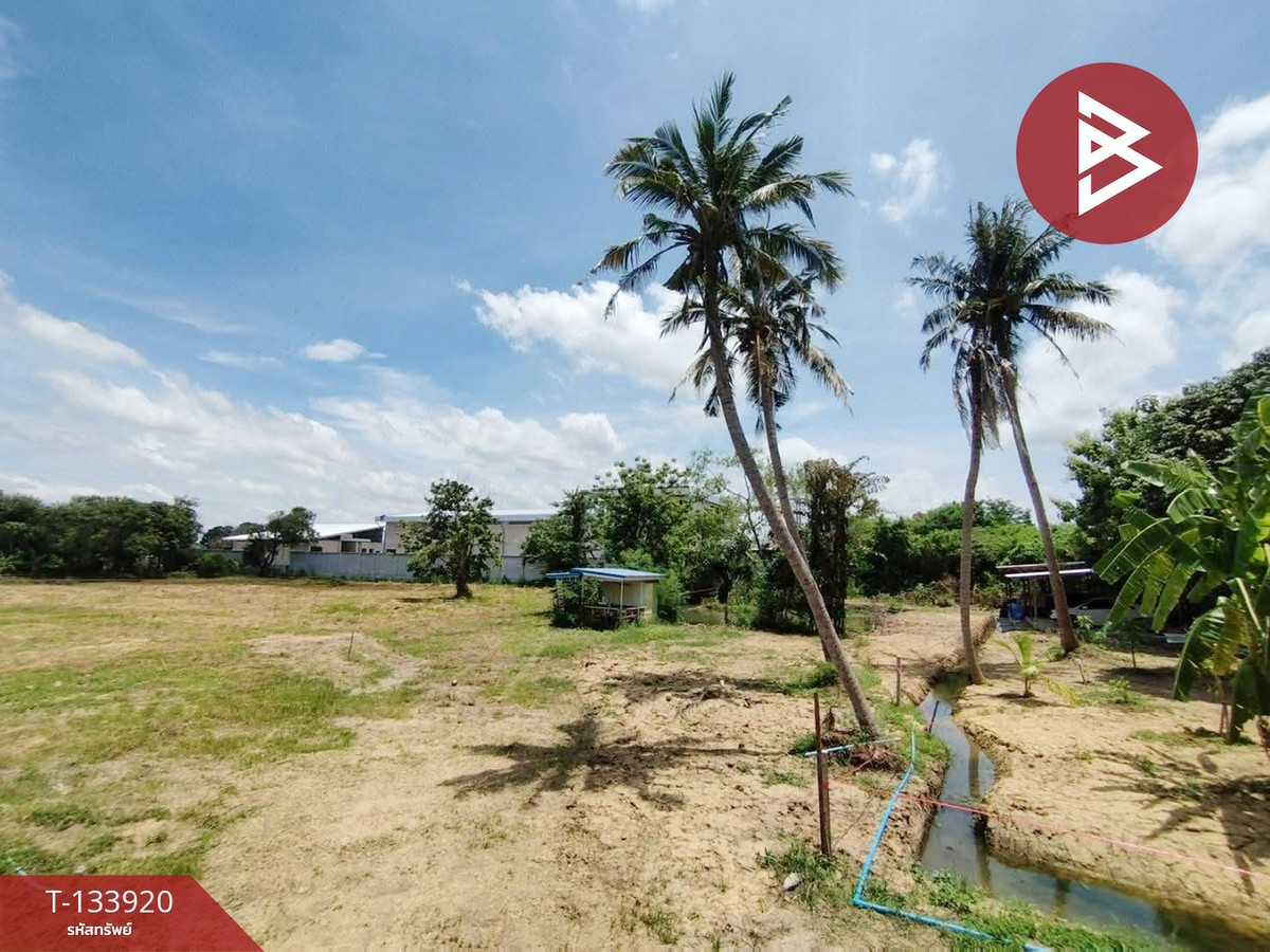 Allocated land for sale, area 2 rai 3 ngan 60 square wah, Thap Luang Subdistrict, Mueang Nakhon Pathom. Allocated land for sale, area 2 rai 3 ngan 60 square wah, Thap Luang Subdistrict, Mueang Nakhon Pathom.