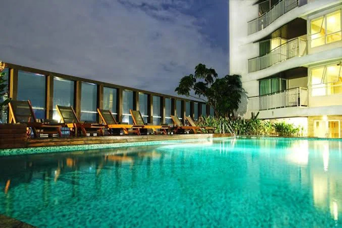 ✨ Best Value 2-Bedroom in Langsuan – Only 5 MB, 2-bedroom condo in the heart of Langsuan, walkable to BTS, on a rare budget. ✨ Best Value 2-Bedroom in Langsuan – Only 5 MB, 2-bedroom condo in the heart of Langsuan, walkable to BTS, on a rare budget.