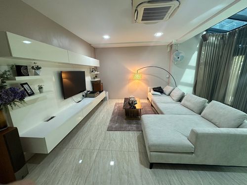 For rent: Baan Manthana Rama 9-Srinakarin.