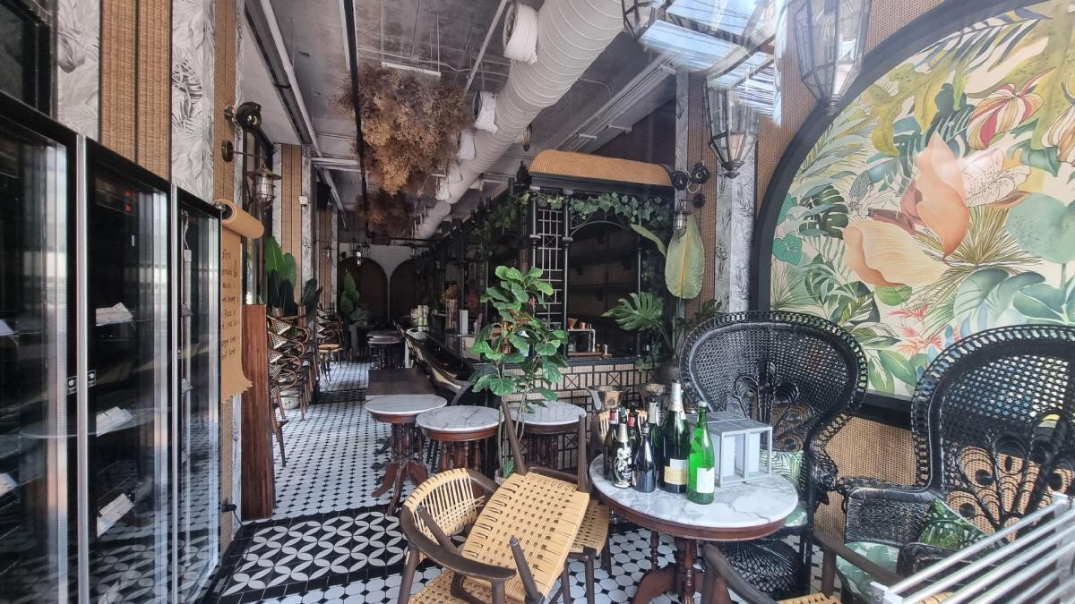 Phrom Phong | Area on floor G for rent, suitable for a restaurant, good location, 87.07 square meters. Phrom Phong | Area on floor G for rent, suitable for a restaurant, good location, 87.07 square meters.